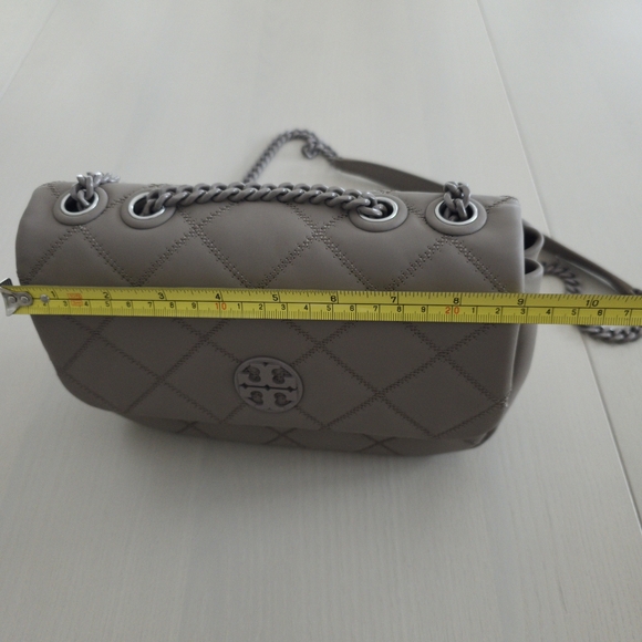 Tory BurchTory Burch Grey Quilted Leather Willa Matte Shoulder Bag $299 - Picture 12 of 14